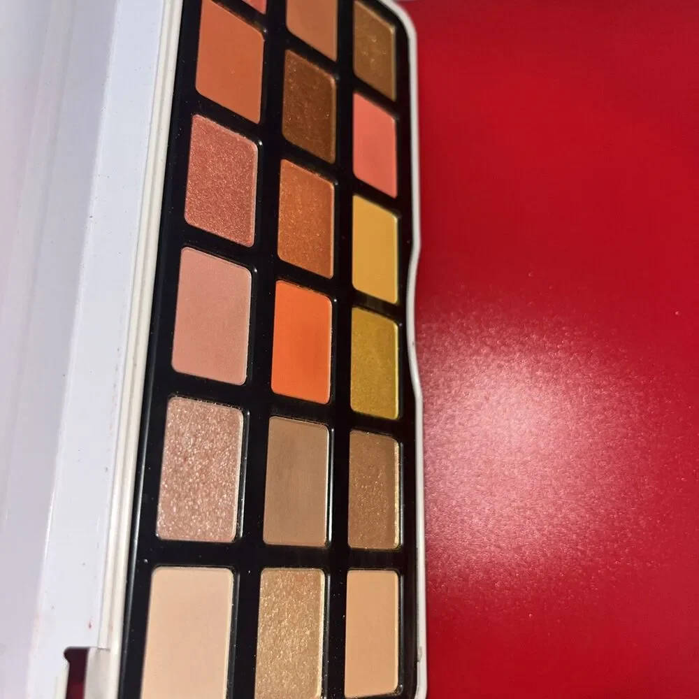 Morphe 18H Heatseeker Artistry Palette • 0.65 Oz